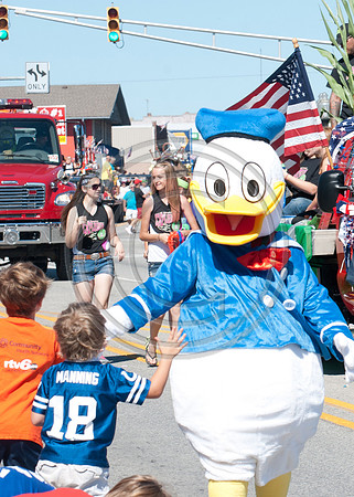 241-2014FreedomFestParade