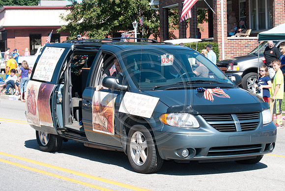 212-2014FreedomFestParade