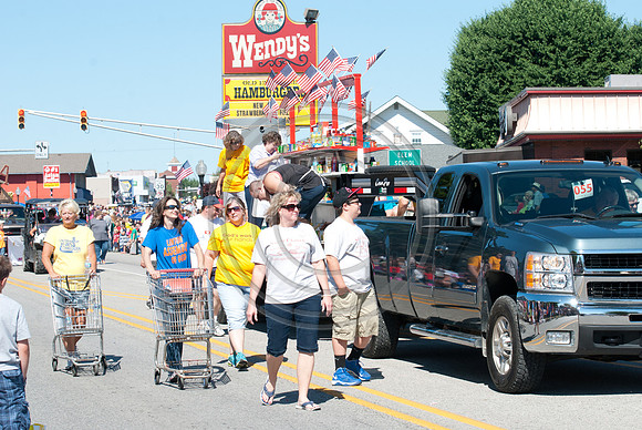 250-2014FreedomFestParade