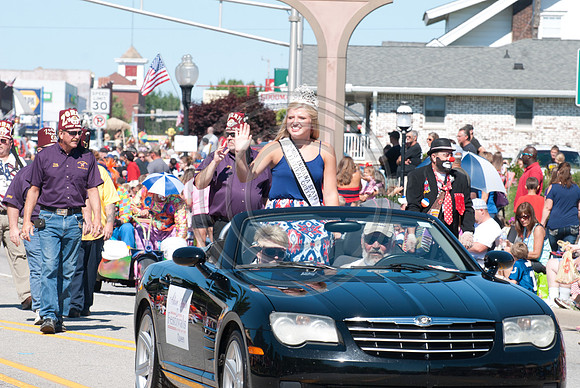 262-2014FreedomFestParade